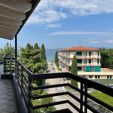 Residence Alexandra Stay Сірміоне Екстер'єр фото