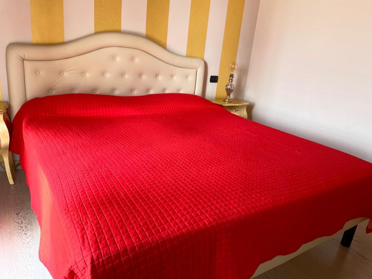 Residence Alexandra Stay Сірміоне Екстер'єр фото