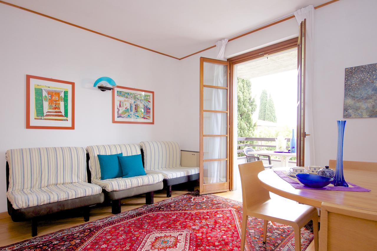 Residence Alexandra Stay Сірміоне Екстер'єр фото